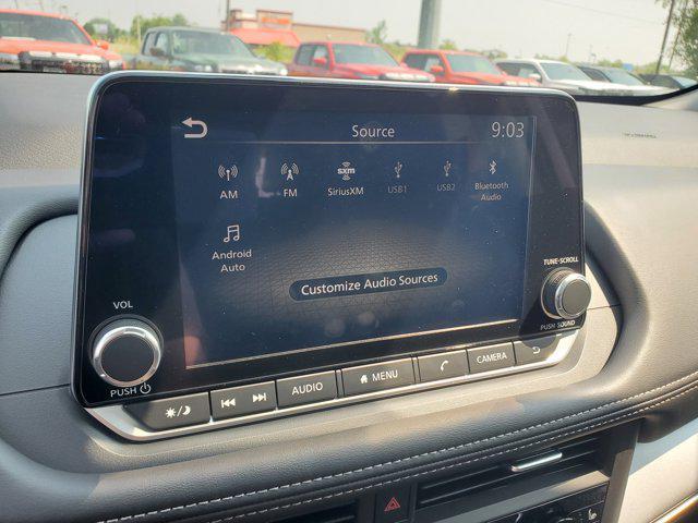 Photo of 2025 Everest White Pearl Nissan Rogue