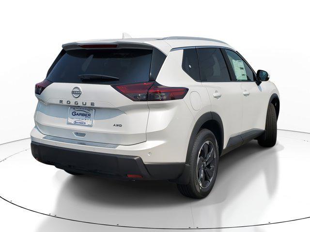 Photo of 2025 Everest White Pearl Nissan Rogue