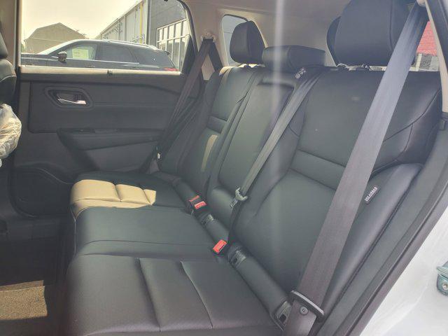 Photo of 2025 Everest White Pearl Nissan Rogue