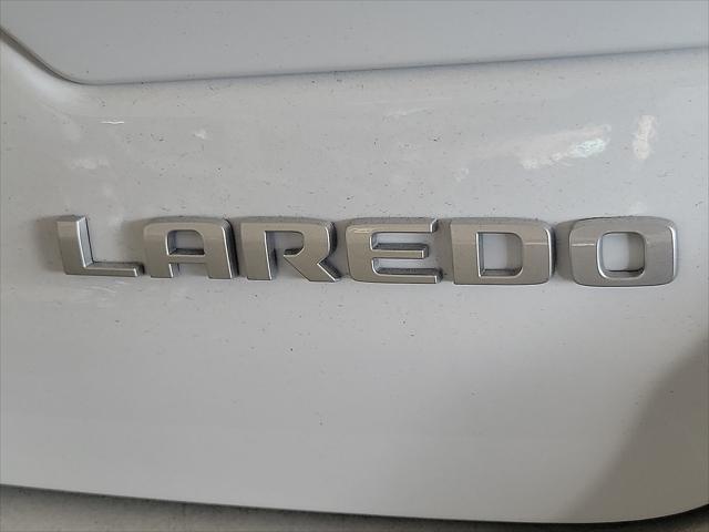 Photo of 2025 Bright White Clearcoat Jeep Grand Cherokee