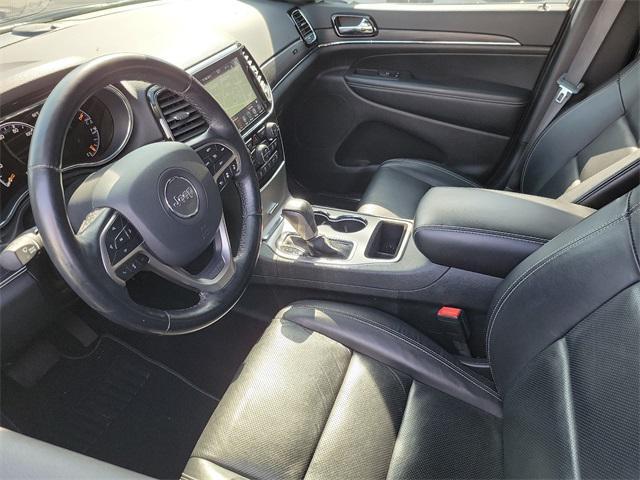 Photo of 2021 Diamond Black Crystal Pearlcoat Jeep Grand Cherokee