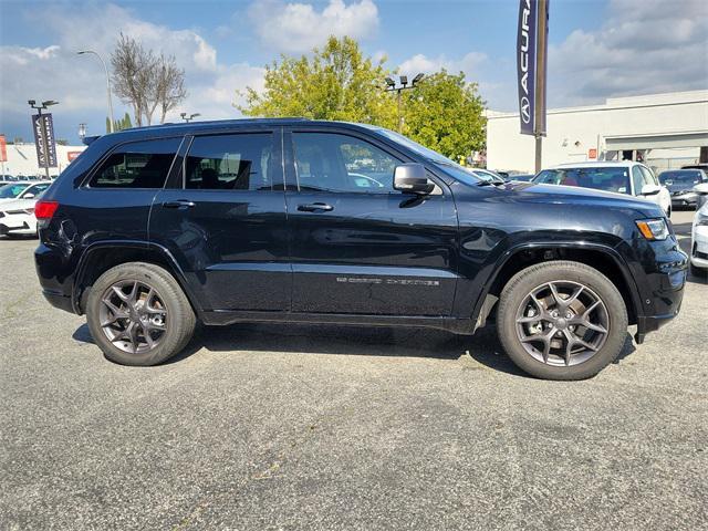 Photo of 2021 Diamond Black Crystal Pearlcoat Jeep Grand Cherokee