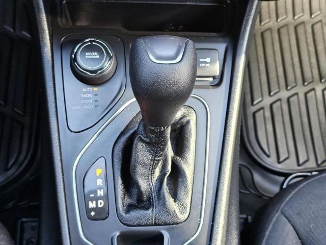 Photo of 2020 Diamond Black Crystal Pearlcoat Jeep Cherokee
