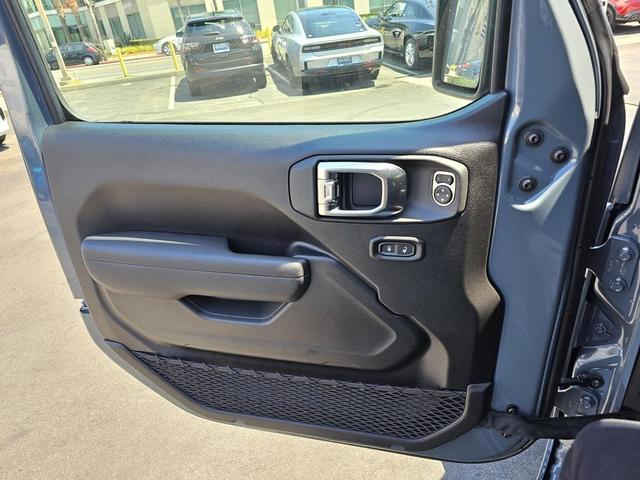 Photo of 2025 Anvil Clearcoat Jeep Wrangler