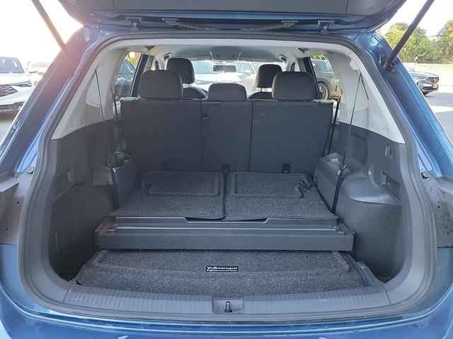 Photo of 2019 Blue Metallic Volkswagen Tiguan