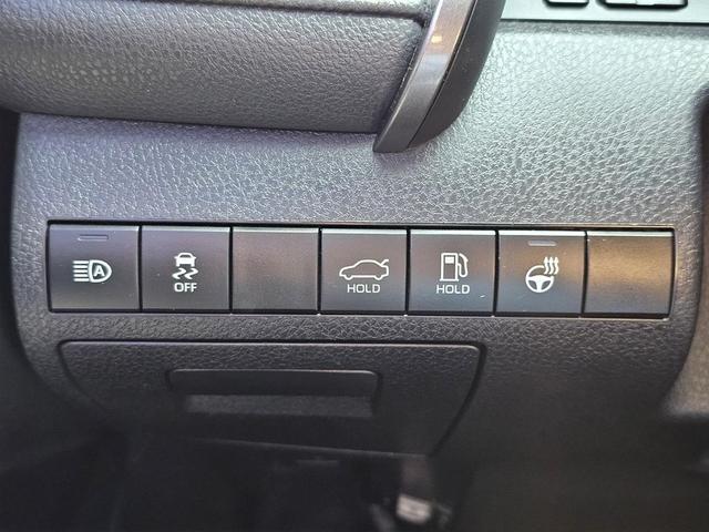 Photo of 2024 Ice Cap Toyota Camry Hybrid
