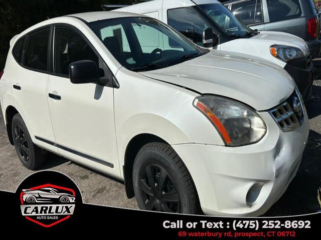 Photo of 2013 Pearl White Nissan Rogue