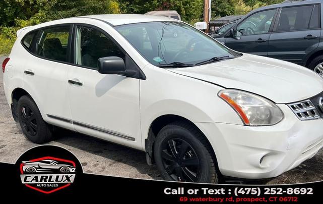Photo of 2013 Pearl White Nissan Rogue