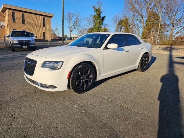 2019 Chrysler 300