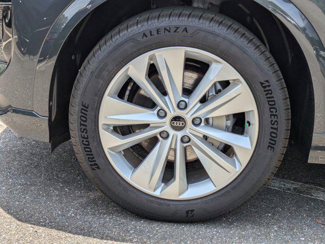 Photo of 2025 Manhattan Gray Metallic Audi Q6 e-tron