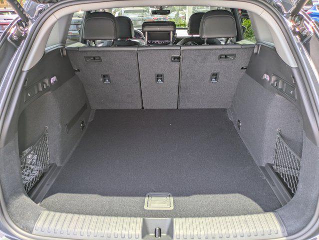 Photo of 2025 Manhattan Gray Metallic Audi Q6 e-tron
