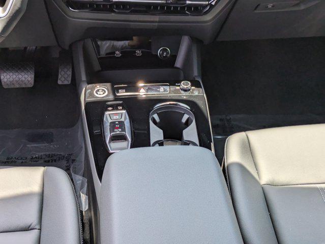 Photo of 2025 Manhattan Gray Metallic Audi Q6 e-tron