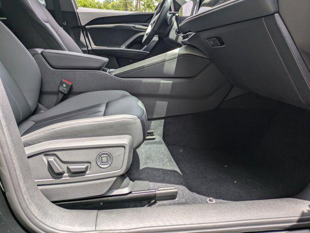 Photo of 2025 Mythos Black Metallic Audi Q5