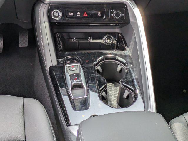 Photo of 2025 Mythos Black Metallic Audi Q5