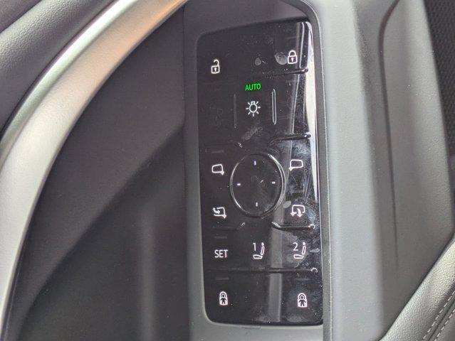 Photo of 2025 Mythos Black Metallic Audi Q5
