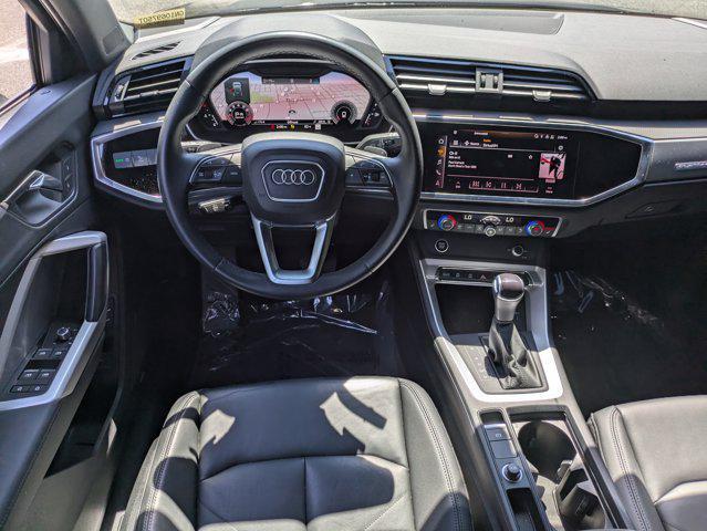 Photo of 2022 Black Metallic Audi Q3