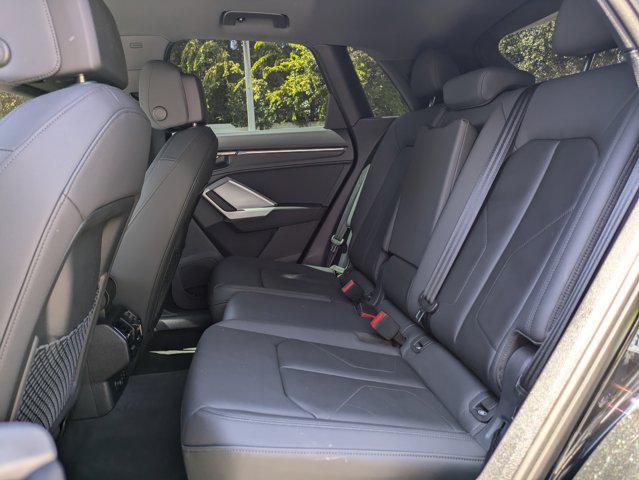 Photo of 2022 Black Metallic Audi Q3