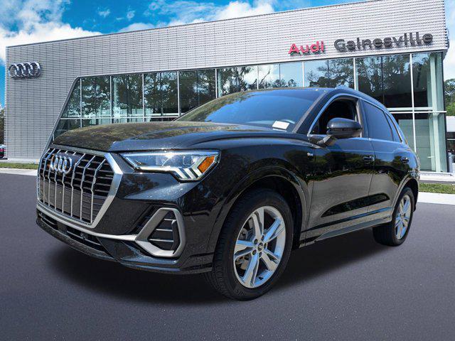 Photo of 2022 Black Metallic Audi Q3