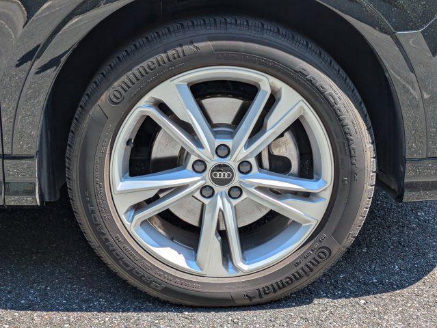 Photo of 2022 Black Metallic Audi Q3