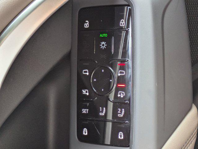 Photo of 2025 Glacier White Metallic Audi Q5