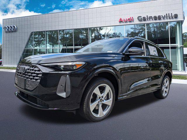 Photo of 2025 Mythos Black Metallic Audi Q5