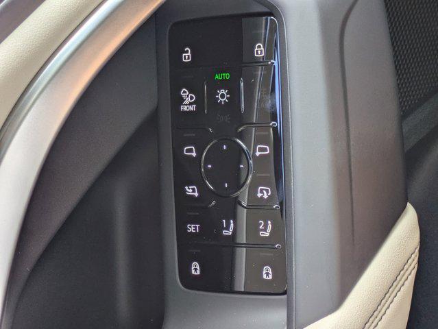 Photo of 2025 Mythos Black Metallic Audi Q5