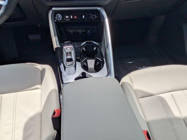 Photo of 2025 Mythos Black Metallic Audi Q5