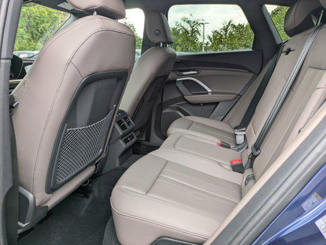 Photo of 2025 Navarra Blue Metallic Audi Q5