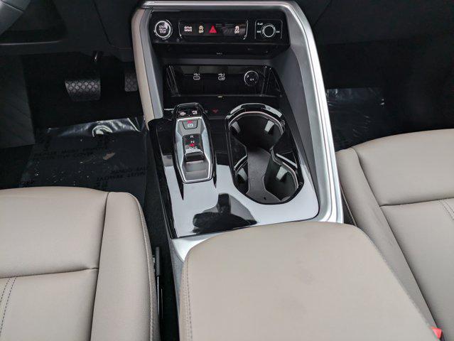 Photo of 2025 Navarra Blue Metallic Audi Q5