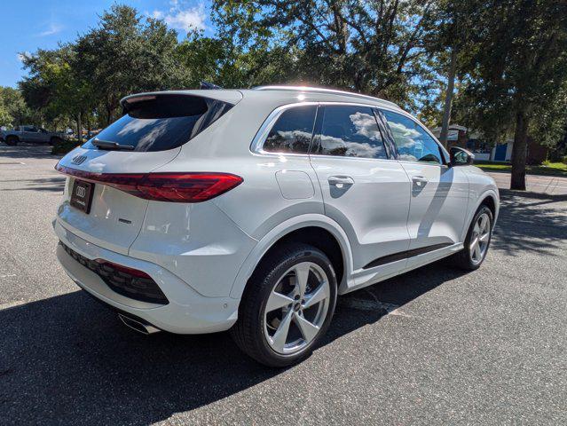 Photo of 2025 Glacier White Metallic Audi Q5