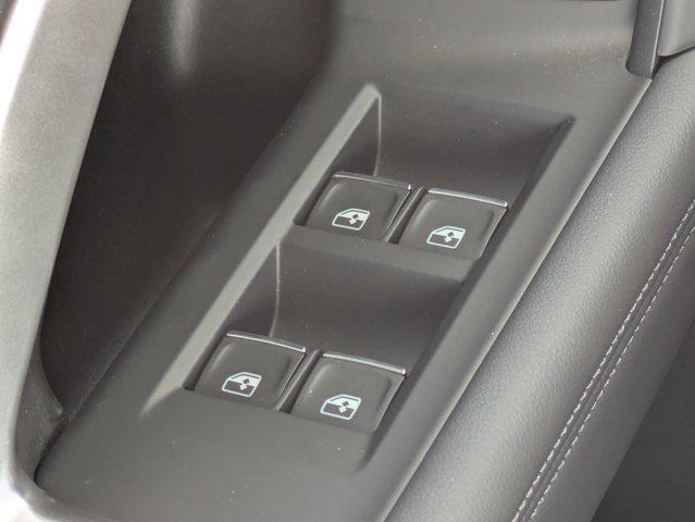 Photo of 2025 Glacier White Metallic Audi Q5