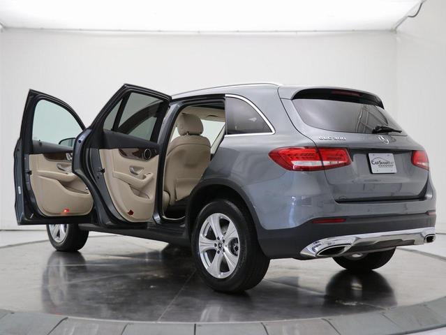 Photo of 2018 Selenite Grey Metallic Mercedes-Benz GLC 300