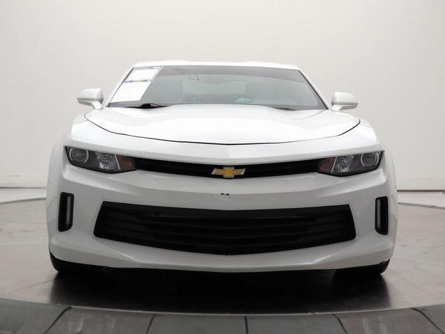 Photo of 2017 Summit White Chevrolet Camaro