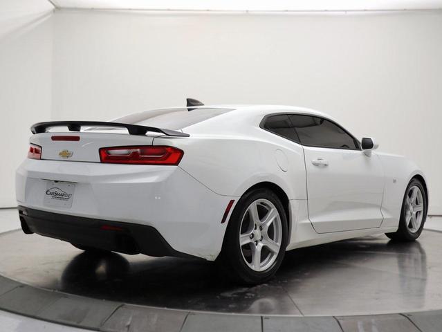 Photo of 2017 Summit White Chevrolet Camaro