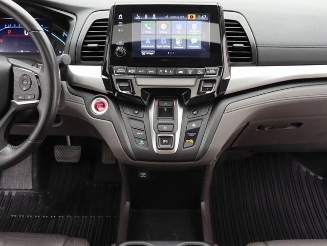 Photo of 2019 White Diamond Pearl Honda Odyssey