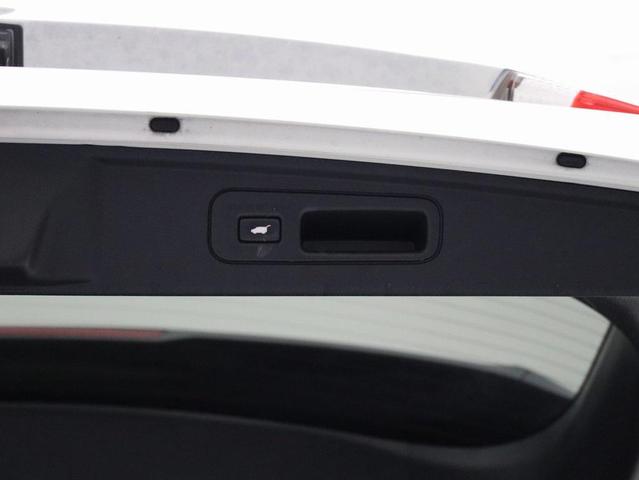 Photo of 2019 White Diamond Pearl Honda Odyssey