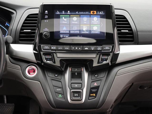 Photo of 2019 White Diamond Pearl Honda Odyssey