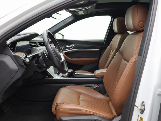 Photo of 2019 Glacier White Audi e-tron