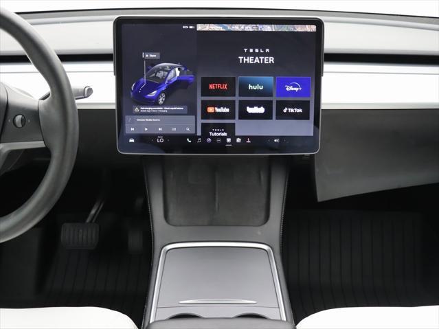 Photo of 2021 Deep Blue Metallic Tesla Model Y