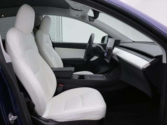 Photo of 2021 Deep Blue Metallic Tesla Model Y