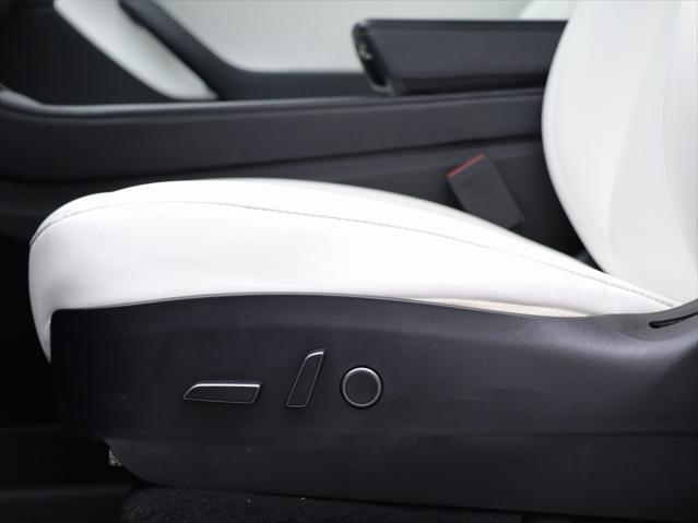 Photo of 2021 Deep Blue Metallic Tesla Model Y