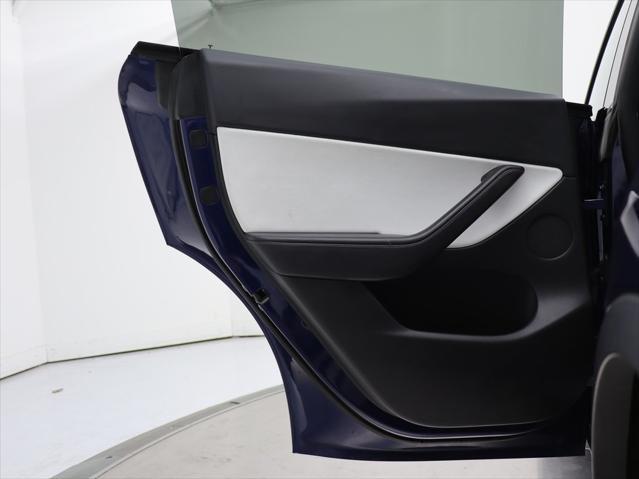 Photo of 2021 Deep Blue Metallic Tesla Model Y