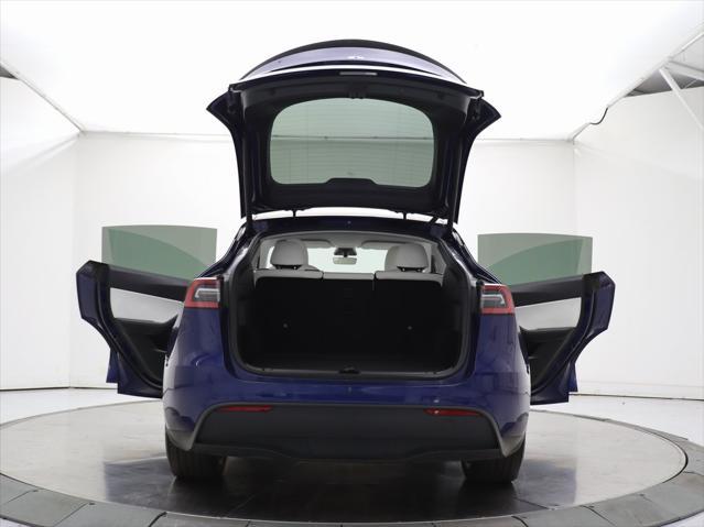 Photo of 2021 Deep Blue Metallic Tesla Model Y