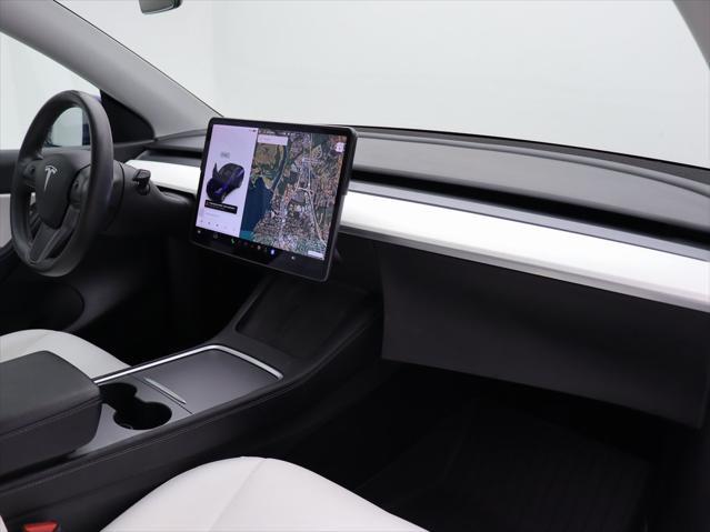 Photo of 2021 Deep Blue Metallic Tesla Model Y
