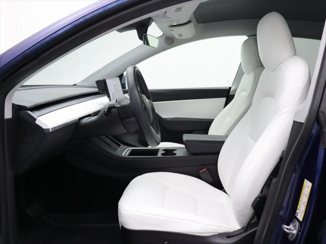Photo of 2021 Deep Blue Metallic Tesla Model Y