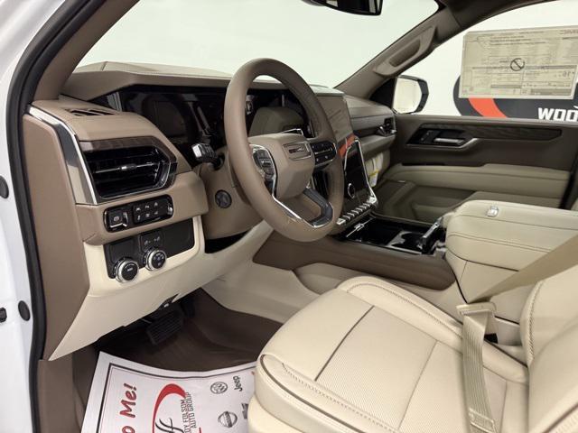 Photo of 2025 Summit White GMC Yukon XL