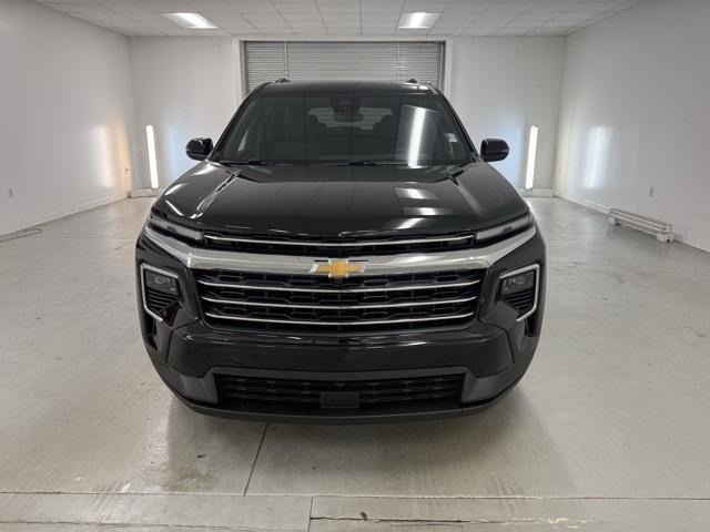 Photo of 2025 Mosaic Black Metallic Chevrolet Traverse