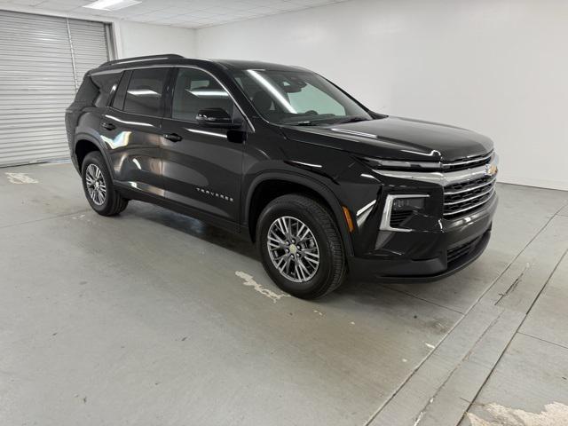 Photo of 2025 Mosaic Black Metallic Chevrolet Traverse