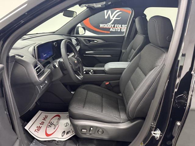 Photo of 2025 Mosaic Black Metallic Chevrolet Traverse