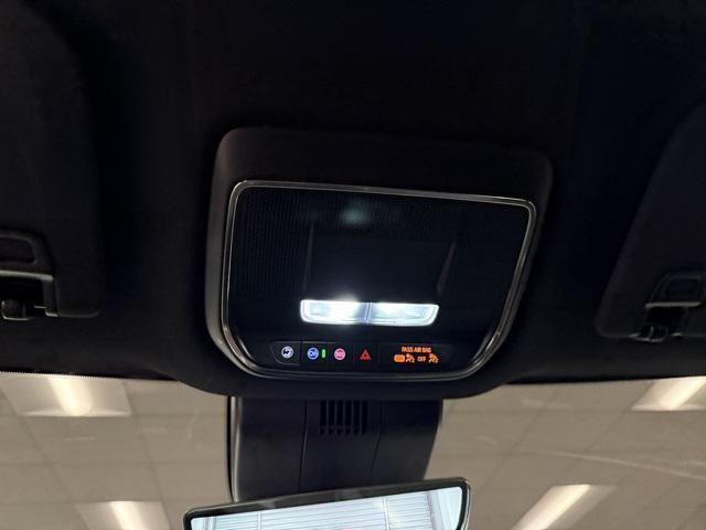 Photo of 2025 Thunderstorm Gr GMC Sierra EV